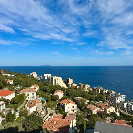 Appartement With Stunning Sea And Mountain Views *
